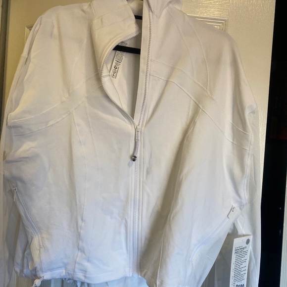 NWT Lululemon defined relaxed jacket  White  Size:8 - Picture 1 of 4